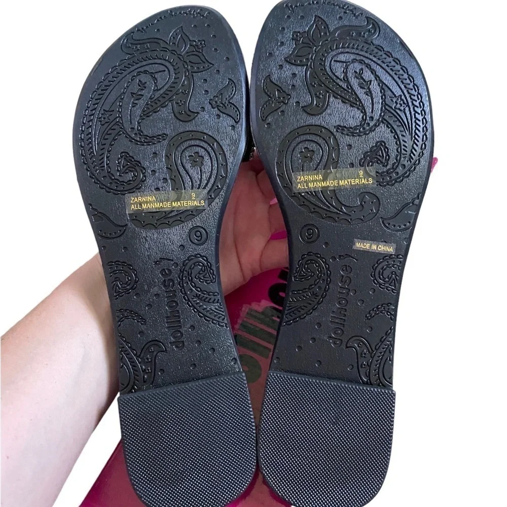 Dollhouse NWT Women’s Size 9 Y2K 90’s Zarnina Diamond Glam Flat Sandals New
